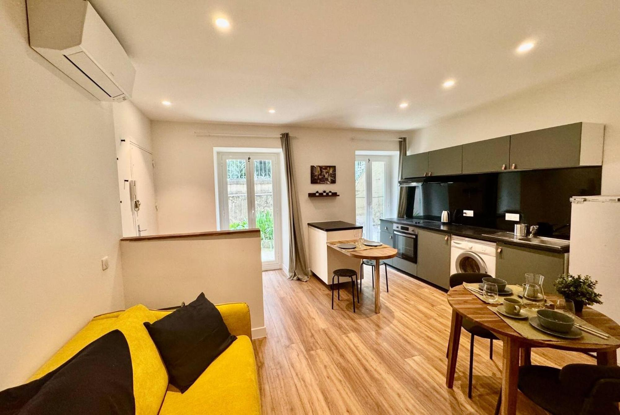 Appartement 2 Pieces Hyper-centre Carabacel *